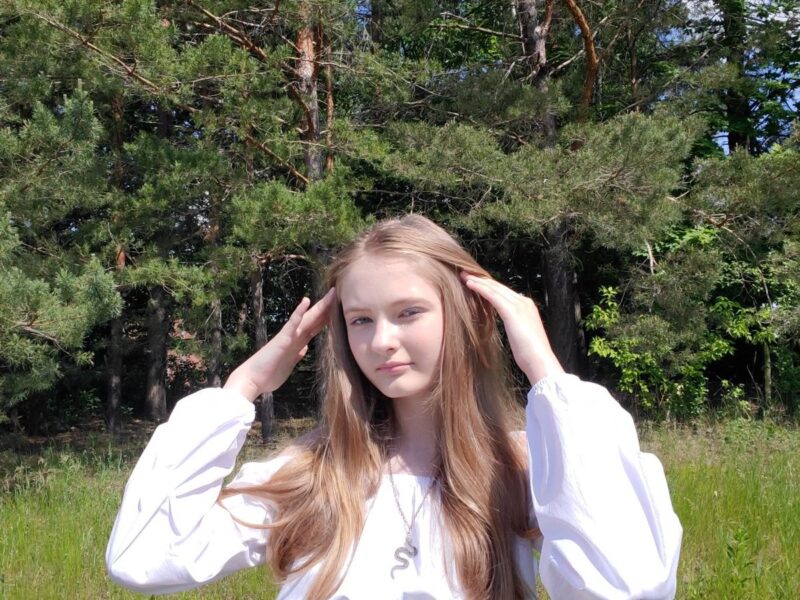 Daria Novak + 971557260638