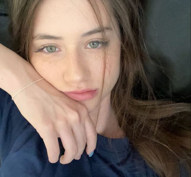 Emily Hart+971554629810