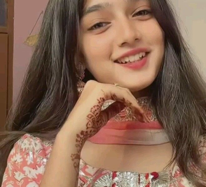 Farah:young chicky sexy girl