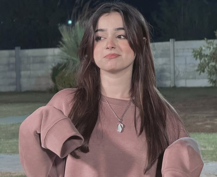 Ayesha-Pakistani woman escort