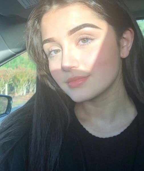 Ayesha-Pakistani woman escort