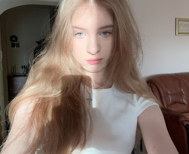 Daria Novak + 971557260638